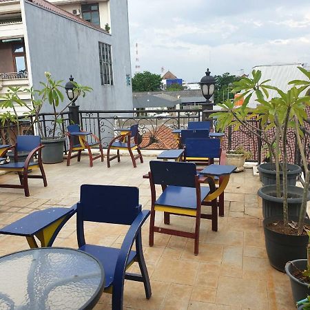 The Backpacker Semarang Hostel Εξωτερικό φωτογραφία