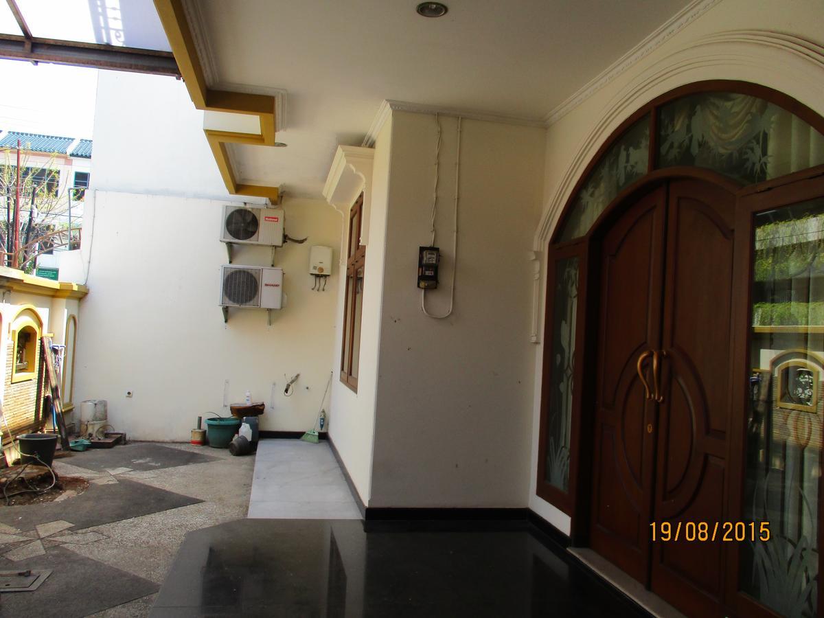 The Backpacker Semarang Hostel Εξωτερικό φωτογραφία