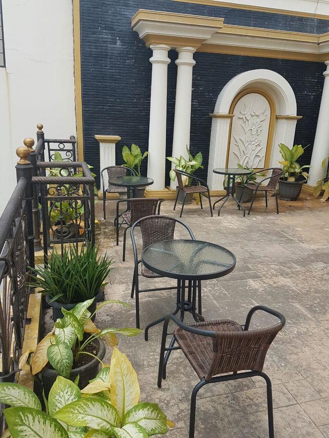 The Backpacker Semarang Hostel Εξωτερικό φωτογραφία