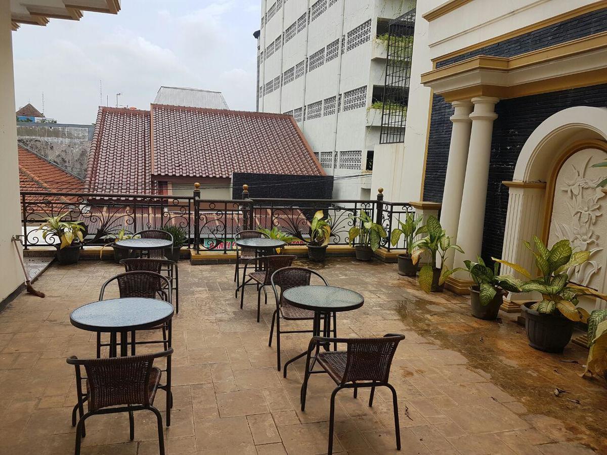 The Backpacker Semarang Hostel Εξωτερικό φωτογραφία