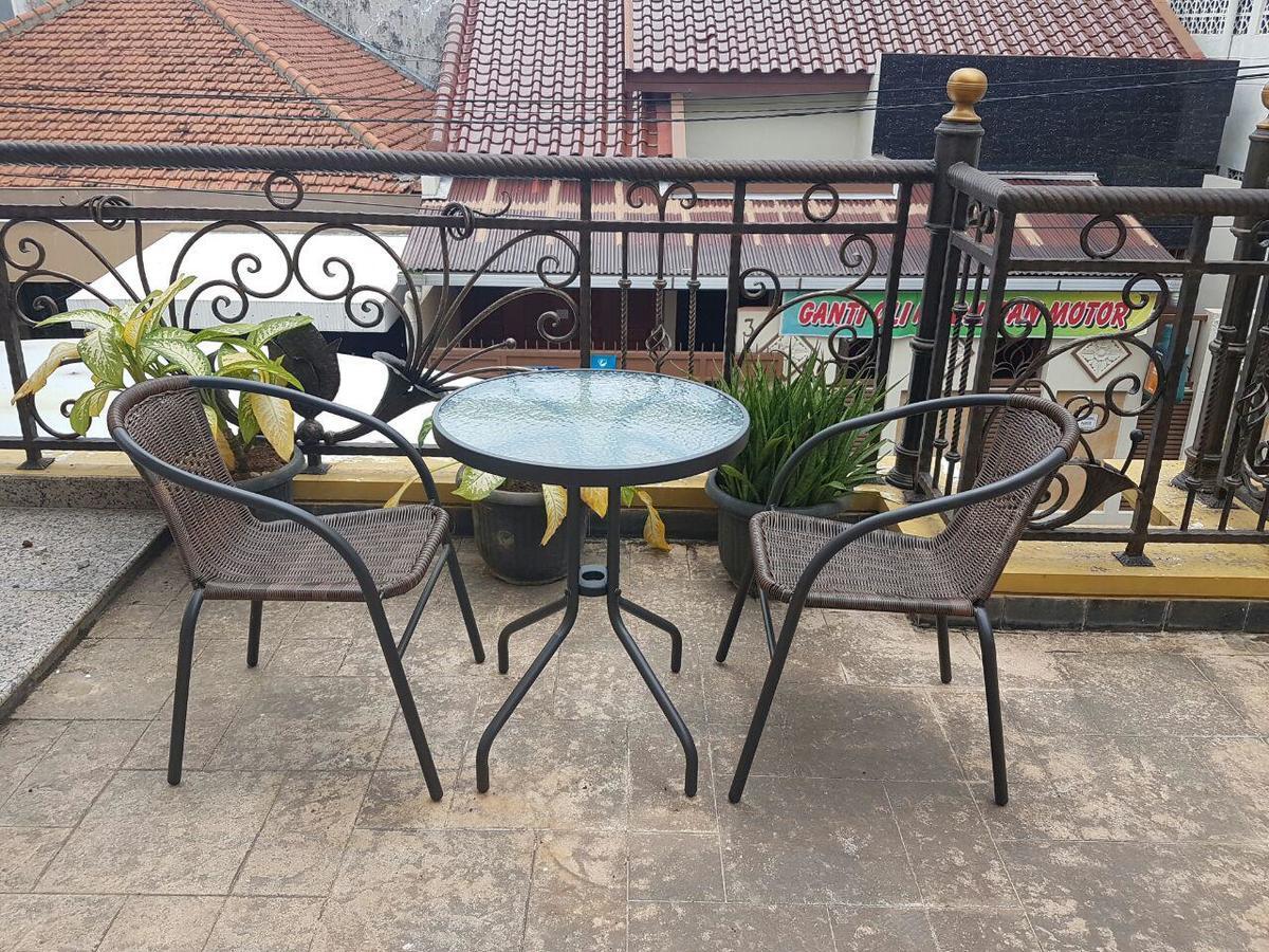The Backpacker Semarang Hostel Εξωτερικό φωτογραφία