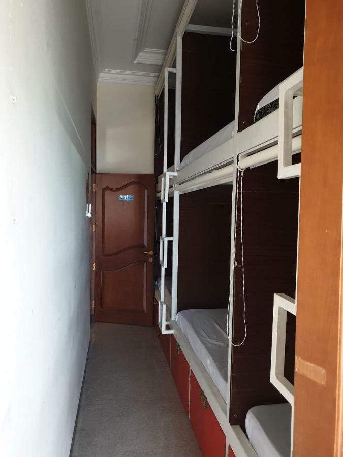 The Backpacker Semarang Hostel Εξωτερικό φωτογραφία