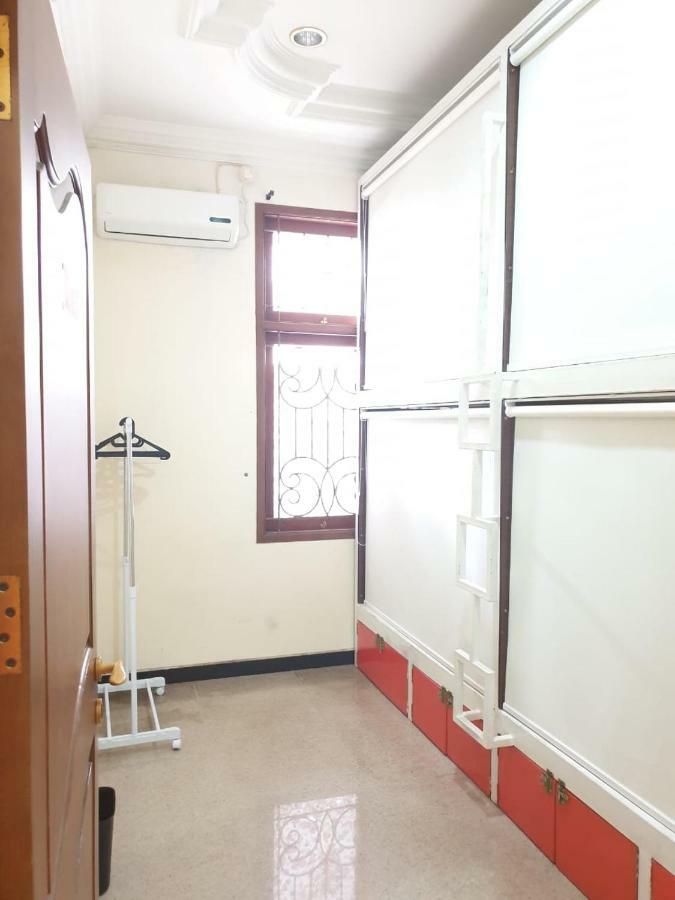 The Backpacker Semarang Hostel Εξωτερικό φωτογραφία
