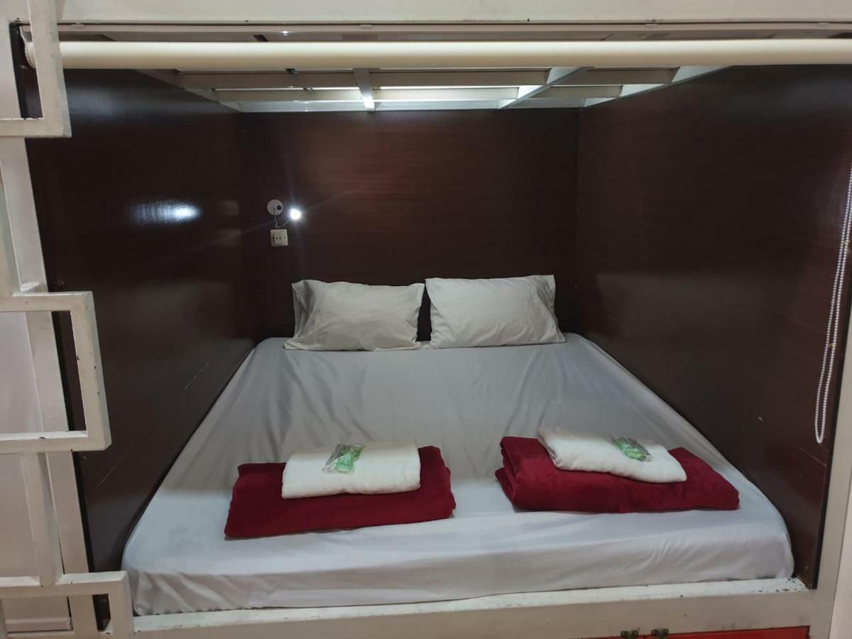 The Backpacker Semarang Hostel Εξωτερικό φωτογραφία